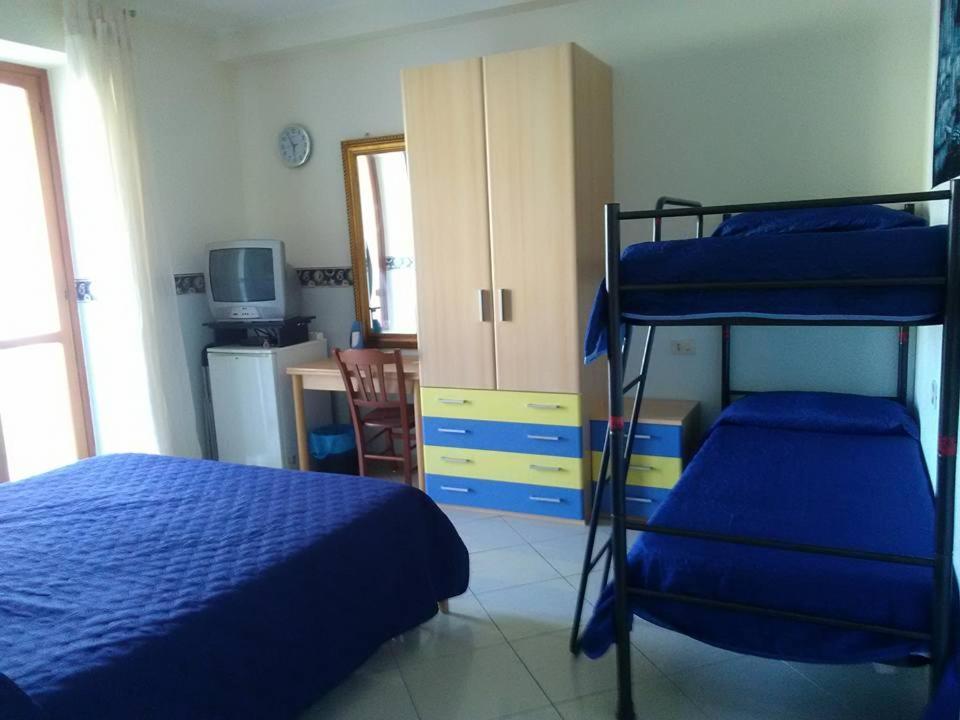Bed and Breakfast Al Centro Fondi Exterior foto