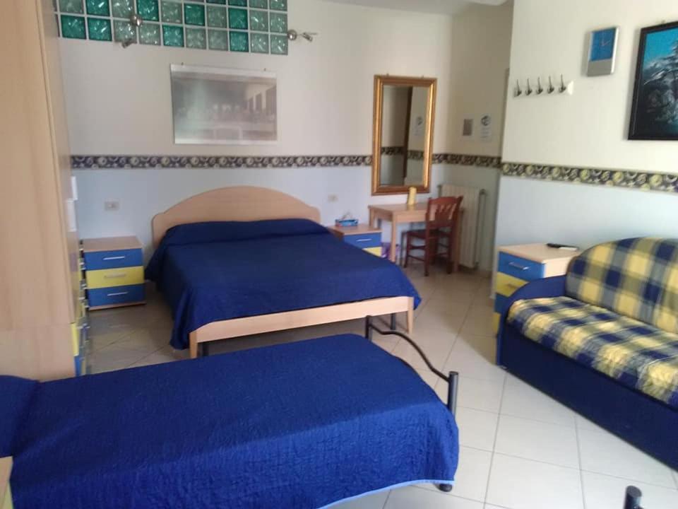 Bed and Breakfast Al Centro Fondi Exterior foto